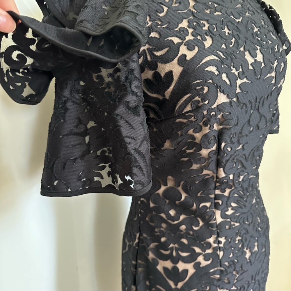 NWT XSCAPE Ruffled Cold-Shoulder Dress sz 4 - Picture 6 of 12